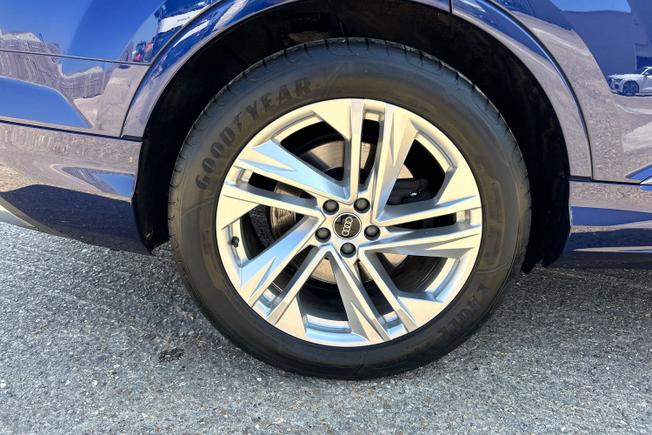 AUDI Q7 Photo 28