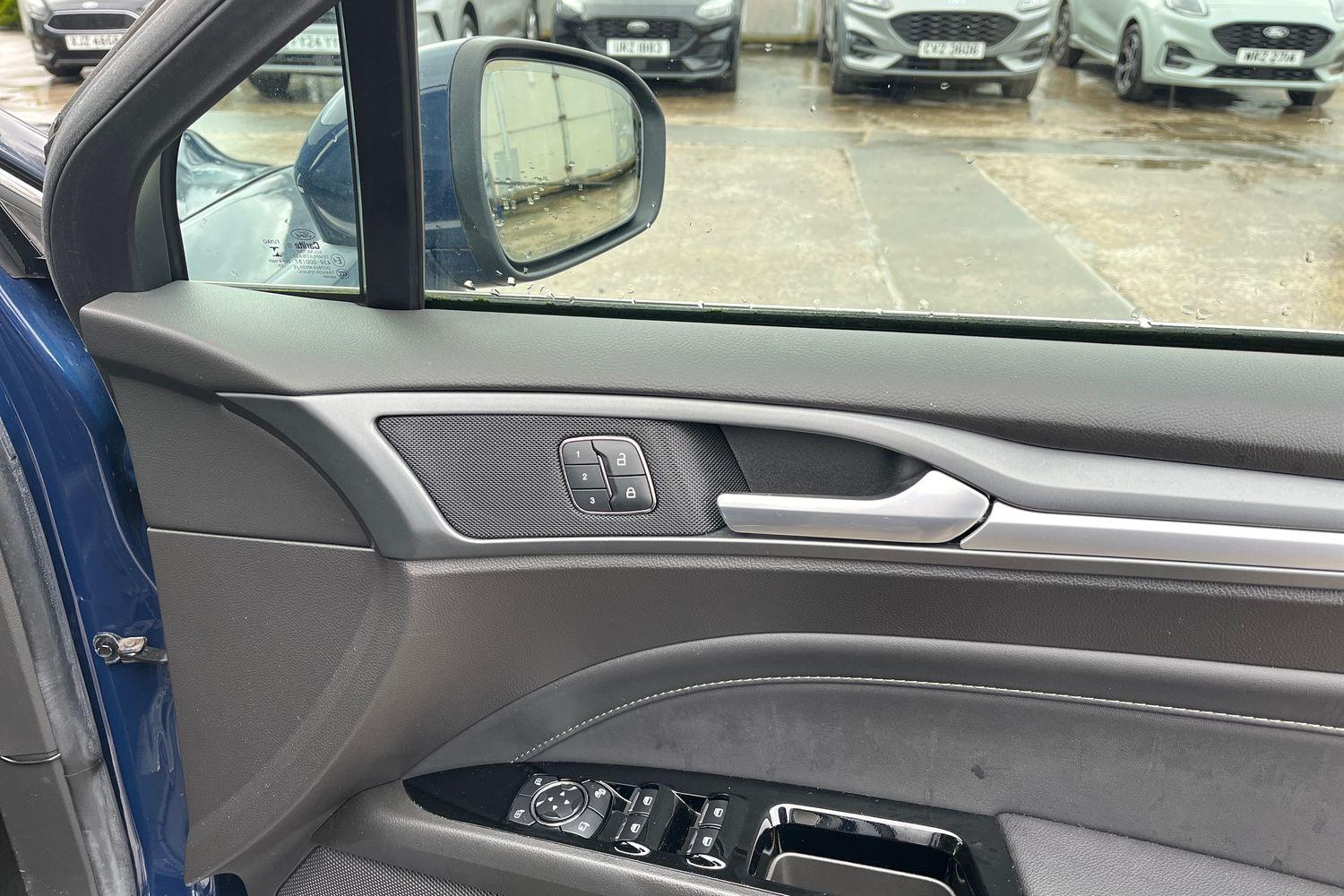 Ford MONDEO Photo 25