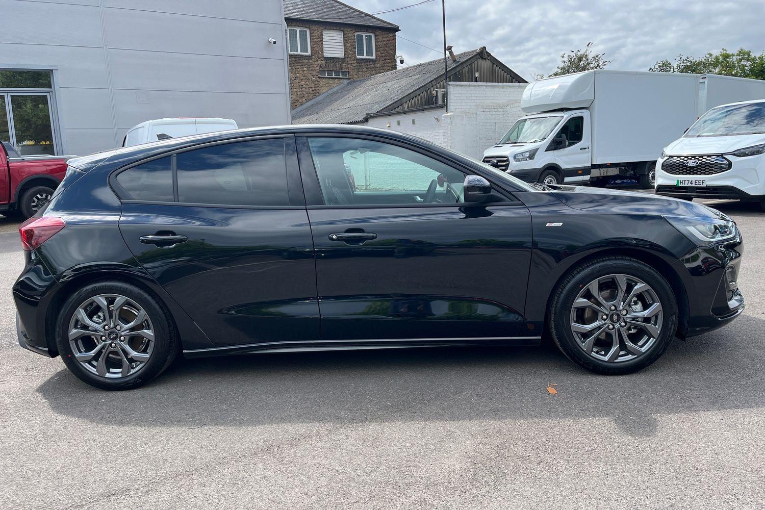 Ford FOCUS Photo 35