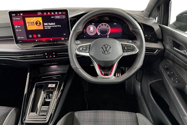 VOLKSWAGEN Golf Photo 11