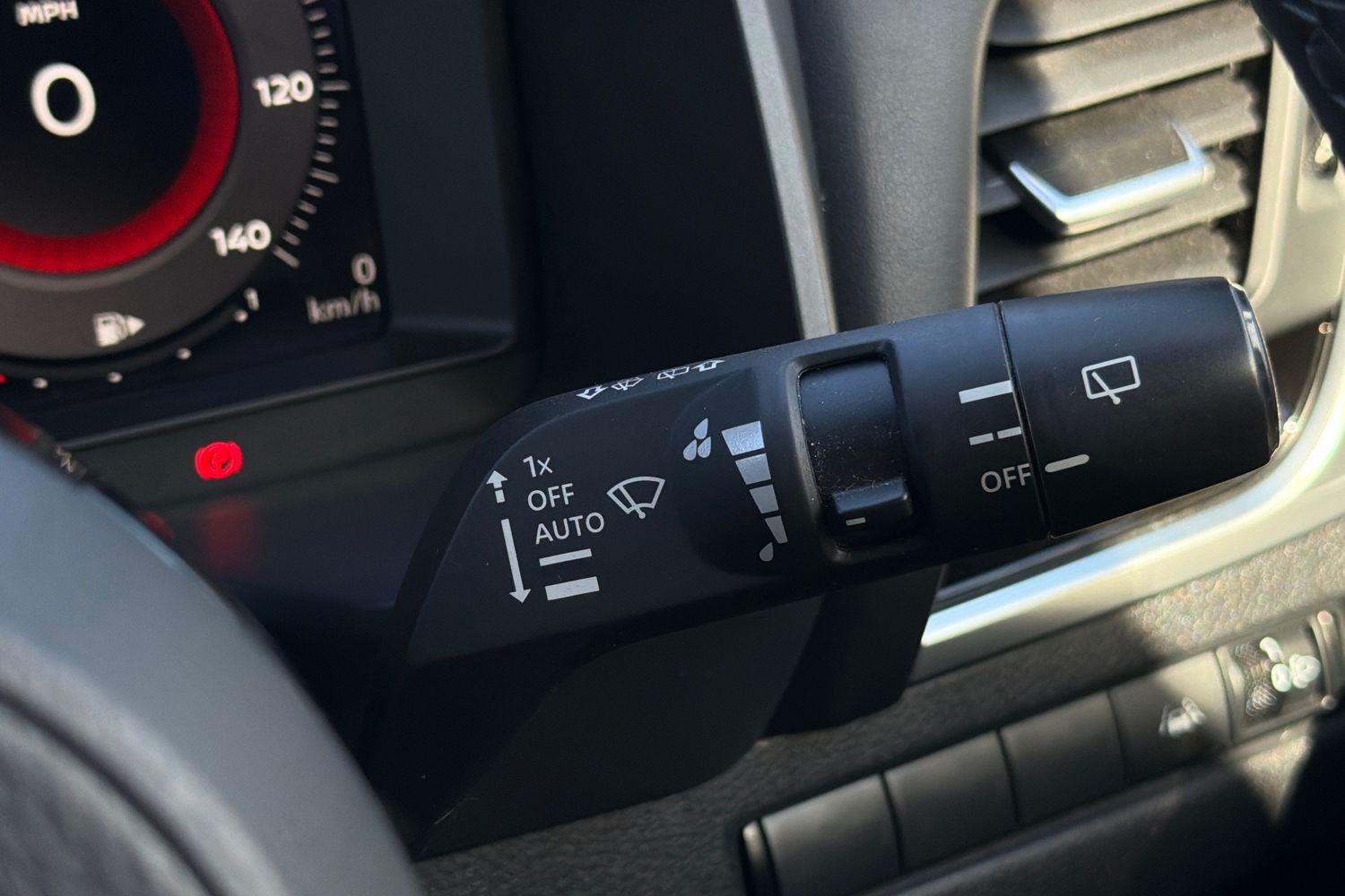 Nissan QASHQAI Photo 14