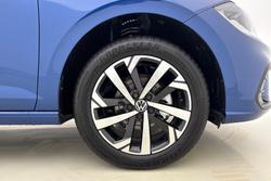 VOLKSWAGEN Polo Photo 5