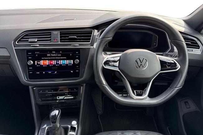 VOLKSWAGEN Tiguan Photo 11