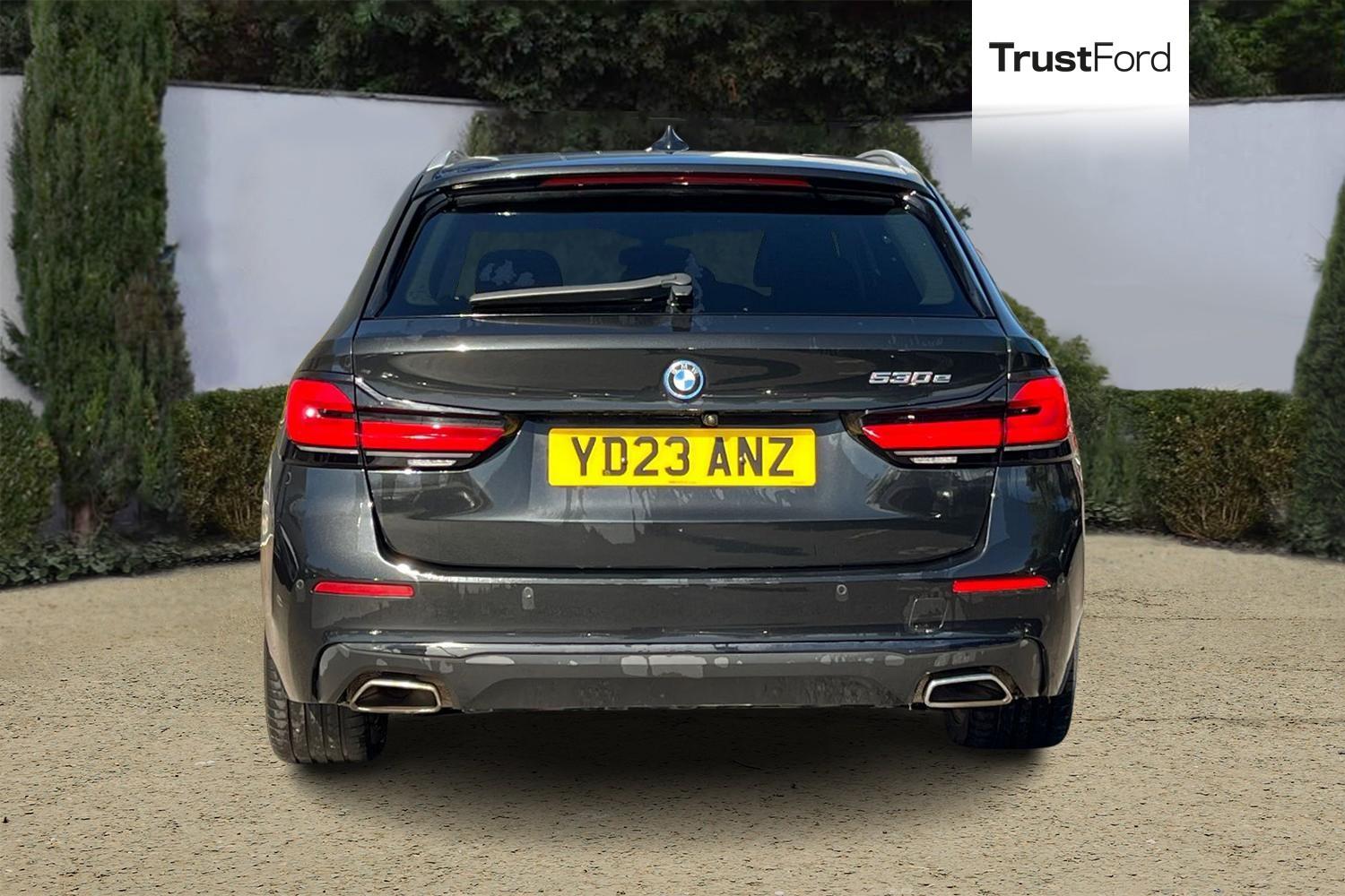 BMW 5 SERIES Photo 6