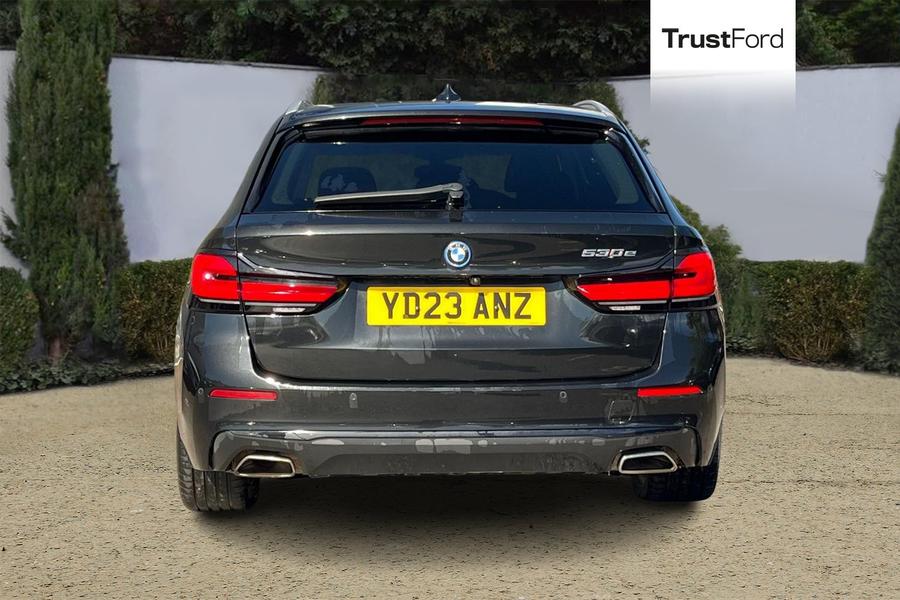 BMW 5 SERIES Photo autoimg-896f57cfbcd91599c92082a2374ad61423da822f.jpg
