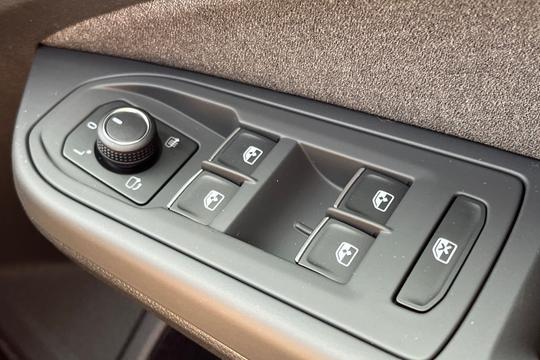 Volkswagen Golf Photo autoimg-8972597b2f8aab85aece45e4b91ef76db3ee0651.jpg