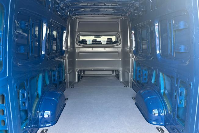 VOLKSWAGEN Crafter Photo 12