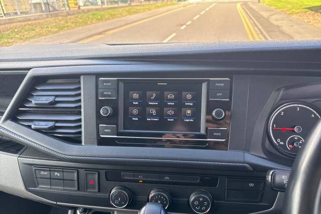 VOLKSWAGEN Transporter Photo 14