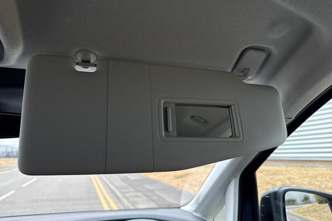 VOLKSWAGEN Caddy Photo 46