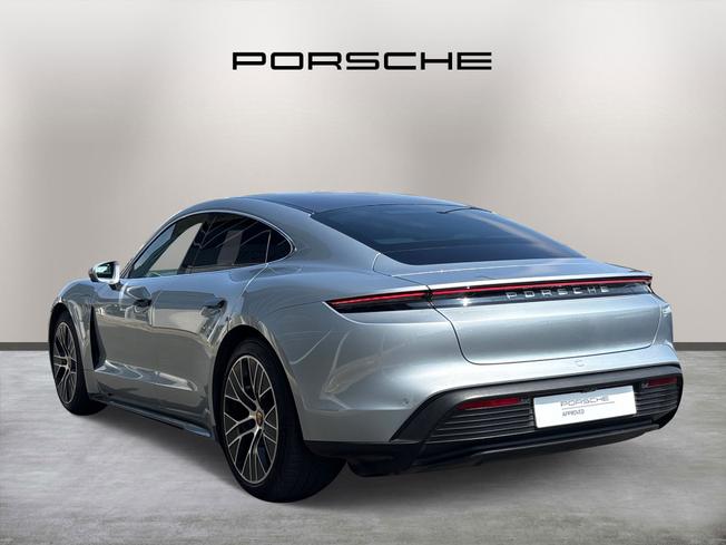 PORSCHE Taycan Photo 5