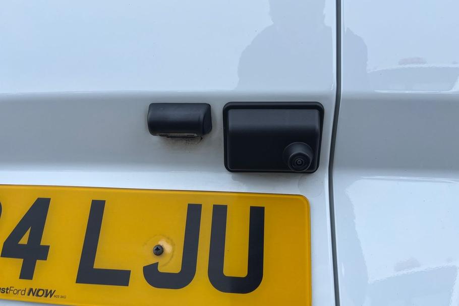 Used FORD TRANSIT CUSTOM WN24LJU 32