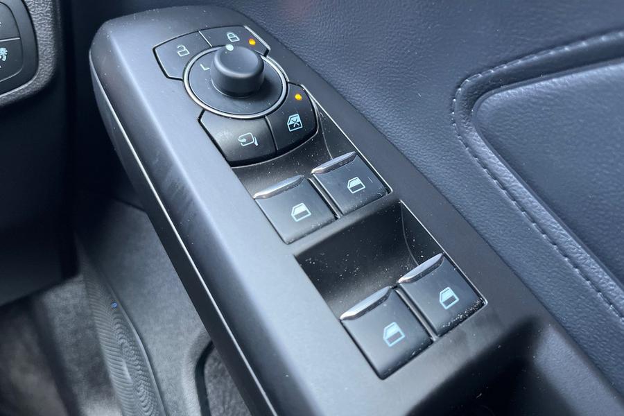 Ford FOCUS Photo autoimg-898a6743bf2875ce028e6fc464e63b066b50e4d1.jpg