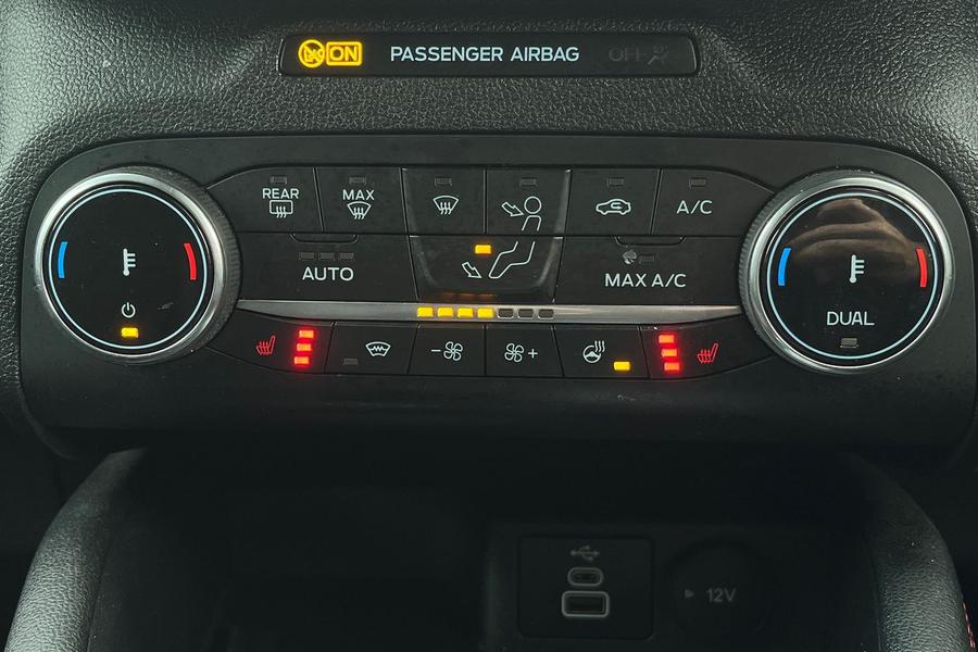 Ford KUGA Photo autoimg-898c3b85544a83c2dac8ca5cc6b5f48b43e6eddb.jpg