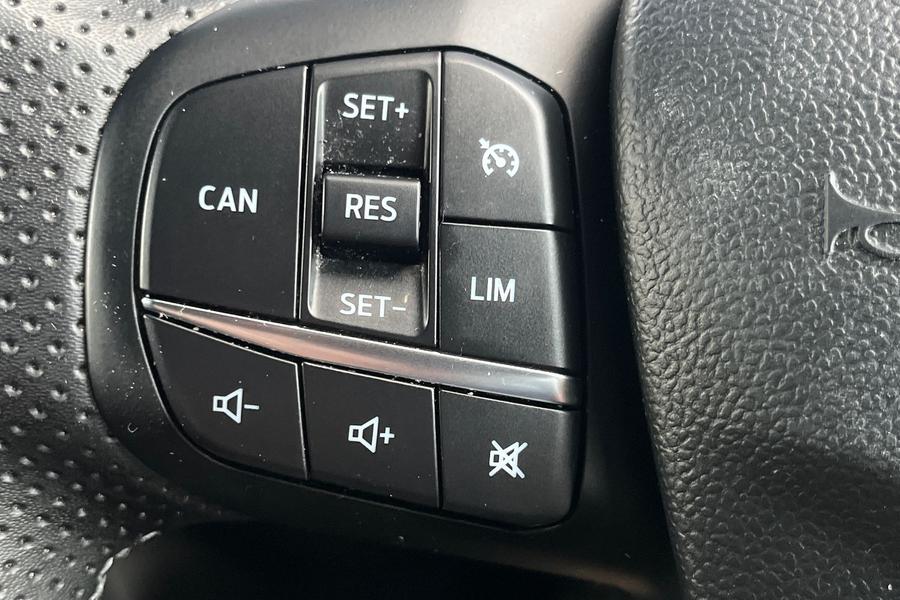 Ford PUMA Photo autoimg-898f4b4f3fcc11af32e2e0285e1c141743306ec4.jpg