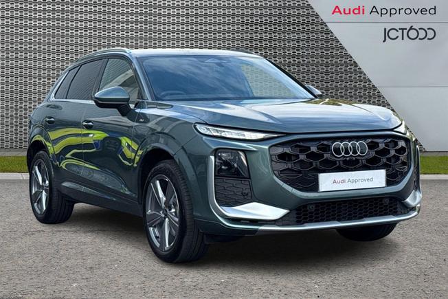 AUDI Q3 Photo 1