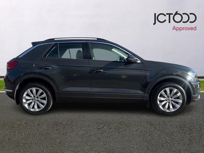 Volkswagen T-Roc Photo 4