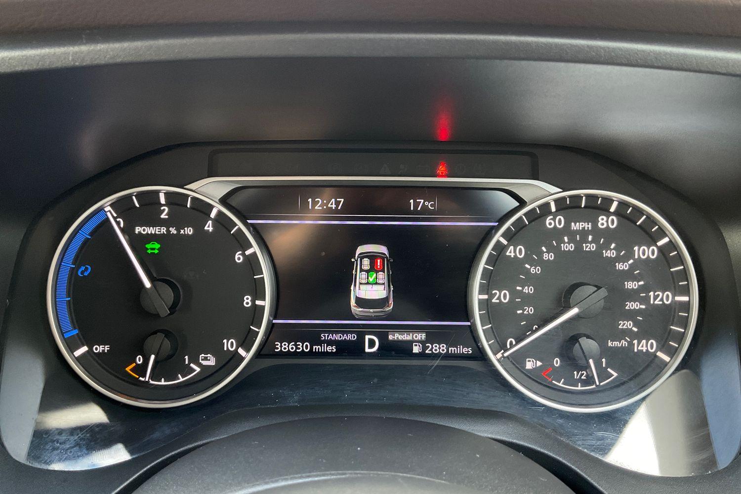 Nissan X-TRAIL Photo 12