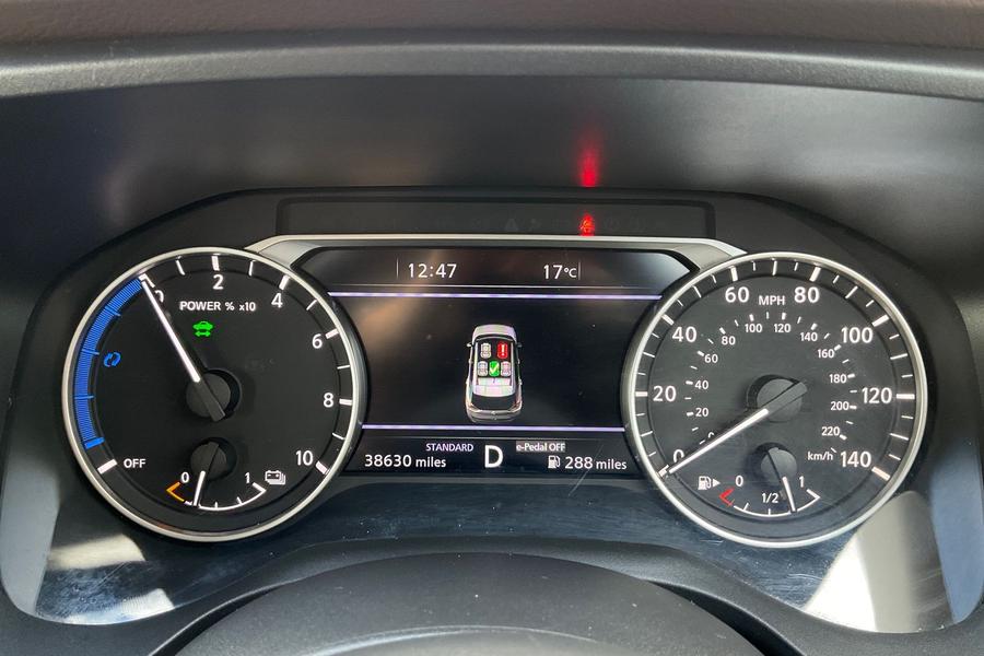 Nissan X-TRAIL Photo autoimg-89960cc87555958ad6e5e3f05d8021092cc86360.jpg