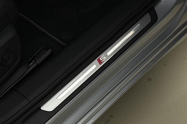 AUDI A6 Photo 22