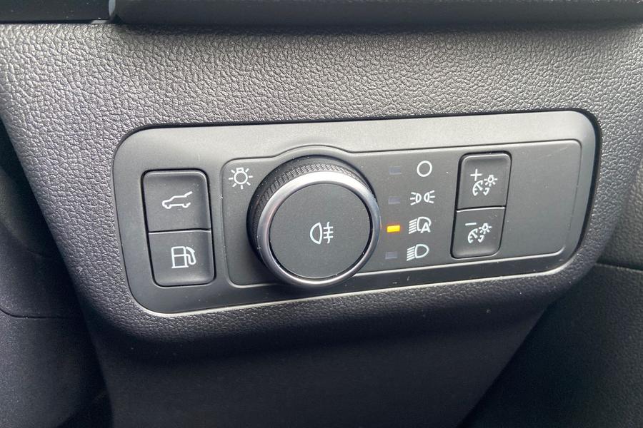 Ford KUGA Photo autoimg-899889a19fc7d432028d810fce488de14605923d.jpg