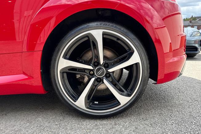 AUDI TT Photo 24