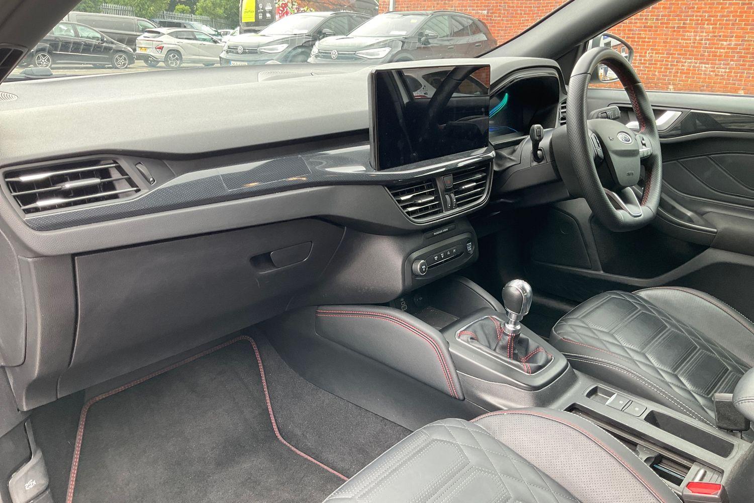 Ford Focus Photo 17