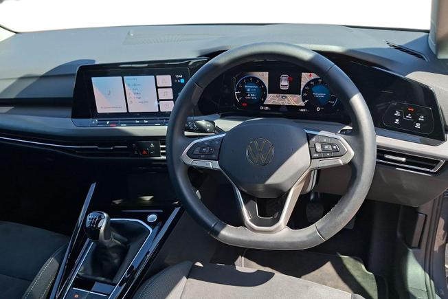 VOLKSWAGEN Golf Photo 11