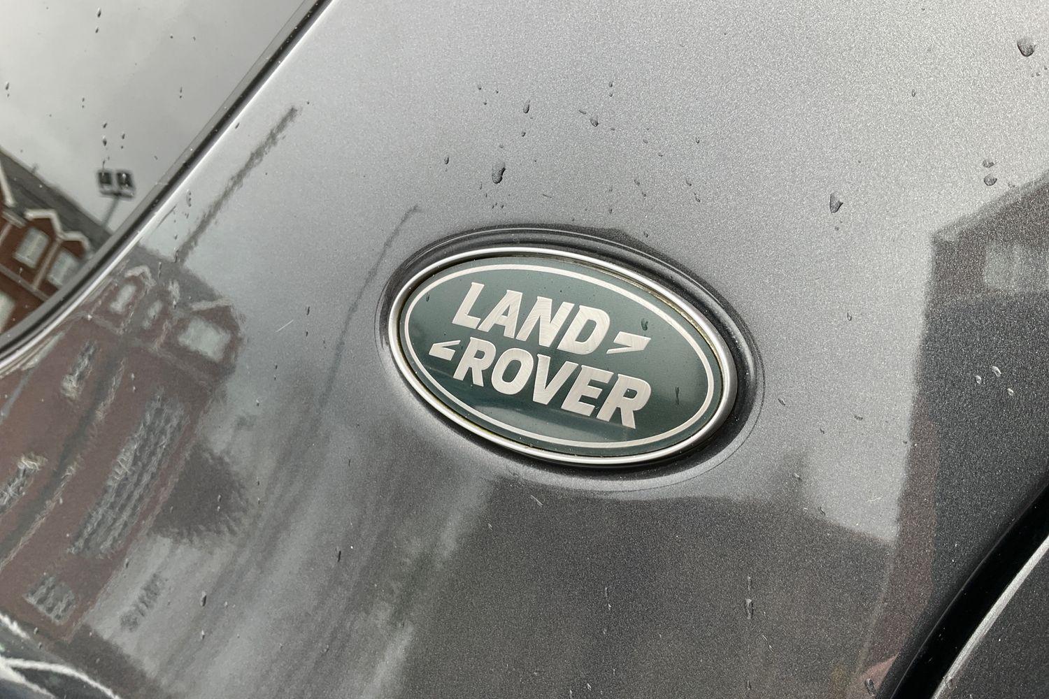 Land Rover Discovery Sport Photo 39