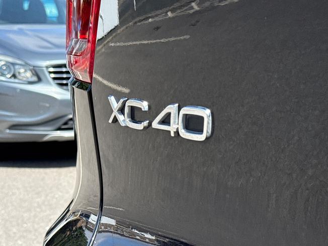 VOLVO Xc40 Photo 29