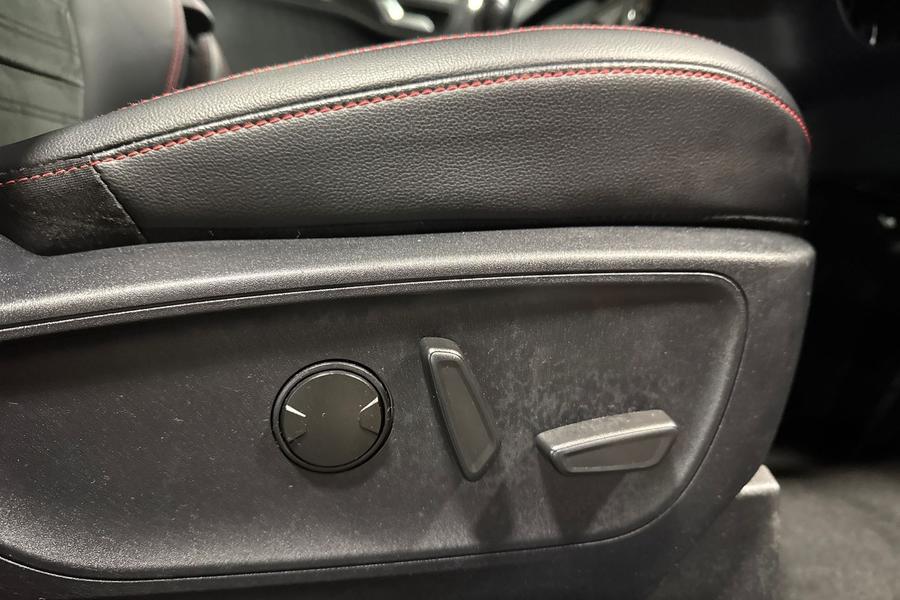 Ford KUGA Photo autoimg-89a0c2f2bdddd2a69b266a3cd356a49c0bee7e45.jpg