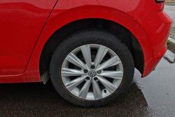 VOLKSWAGEN Polo Photo 5