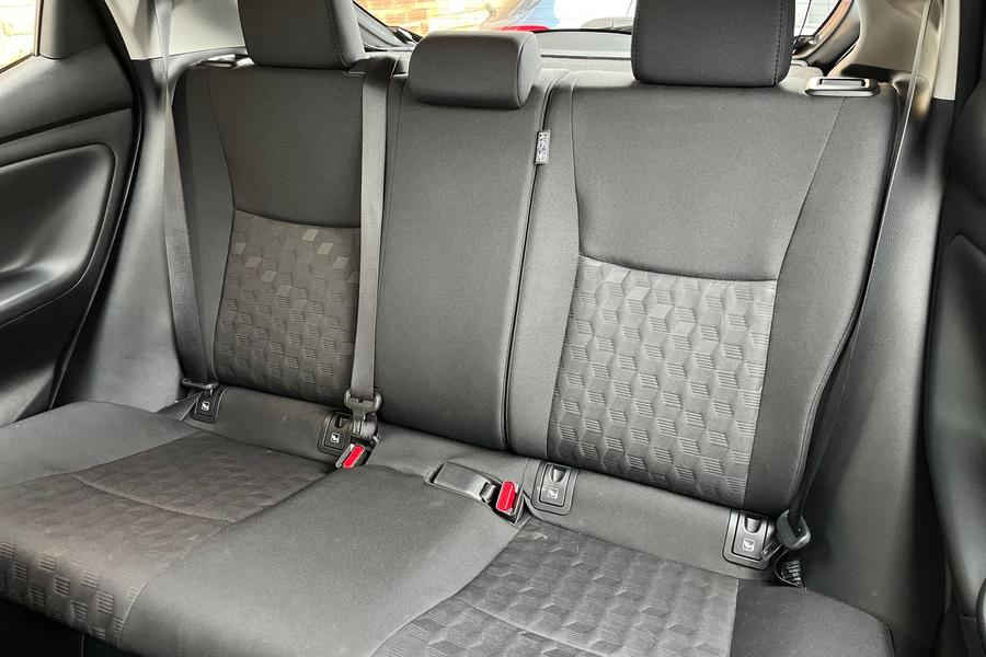 Toyota Yaris Photo autoimg-89a409e4ceb66f97236e0e860ee1a48472d8b605.jpg