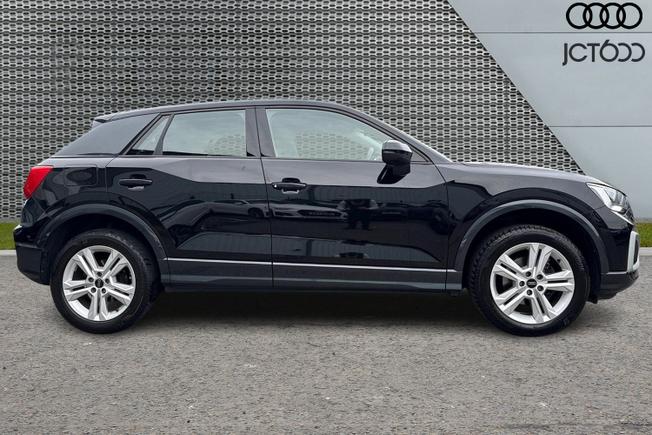 AUDI Q2 Photo 4