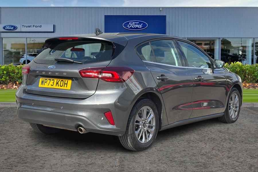 Ford FOCUS Photo autoimg-89a8caf3535b1834f5e2d5746c66ca1d65f40e90.jpg
