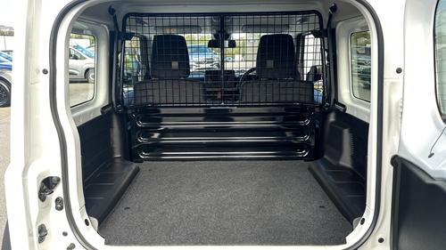 Suzuki Jimny Photo autoimg-89a92d83632f534ae9e680e73ed363de584ae749.jpg