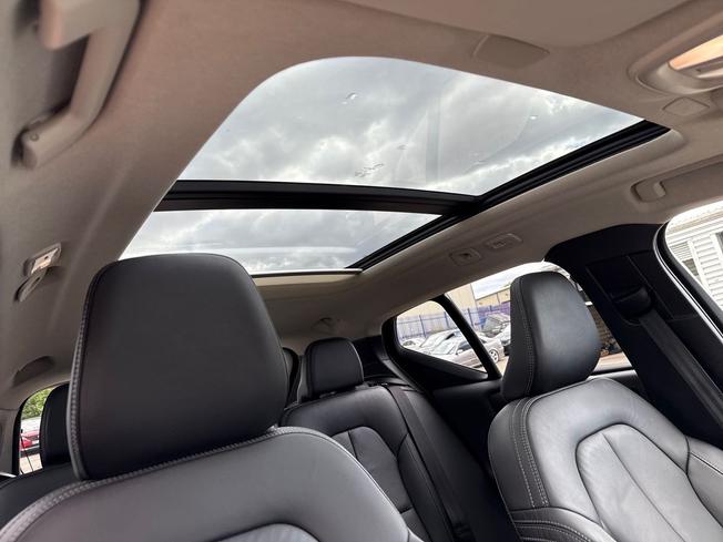 VOLVO Xc40 Photo 30