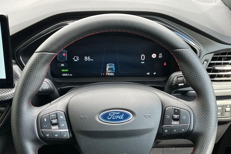 Ford KUGA Photo autoimg-89abf84a780f2215cfd3d97f3b70a2f68c70cdcd.jpg