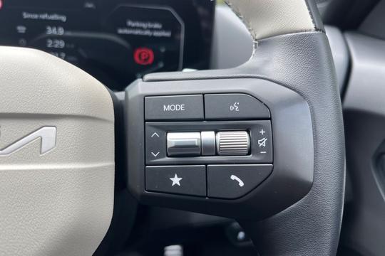 Kia K4 Photo autoimg-89b31cc80cb21f5477532ce4ef462f8478a99b3c.jpg