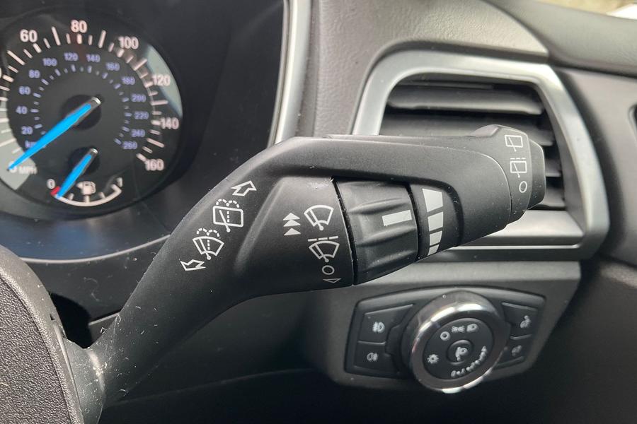 Ford MONDEO Photo autoimg-89b6d27d6f6c791aa24e8e1a684d35ec2be35a2f.jpg