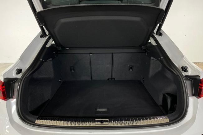 AUDI Q3 Photo 12