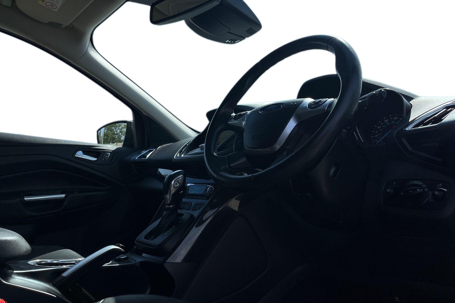Ford KUGA Photo 8