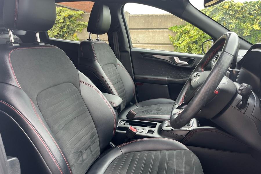 Ford KUGA Photo autoimg-89bb18ce15d9fcba61582b5ea3231c4cfa7a8dd9.jpg