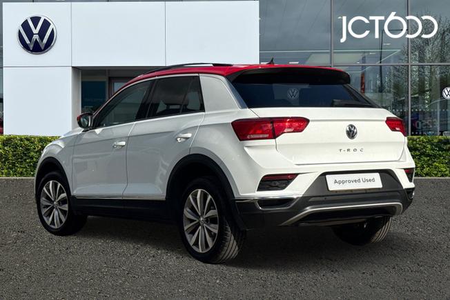 Volkswagen T-Roc Photo 3