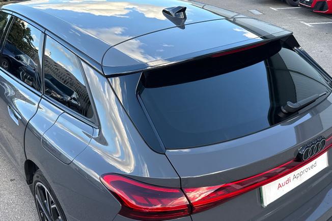 AUDI A6 e-tron Avant Photo 24