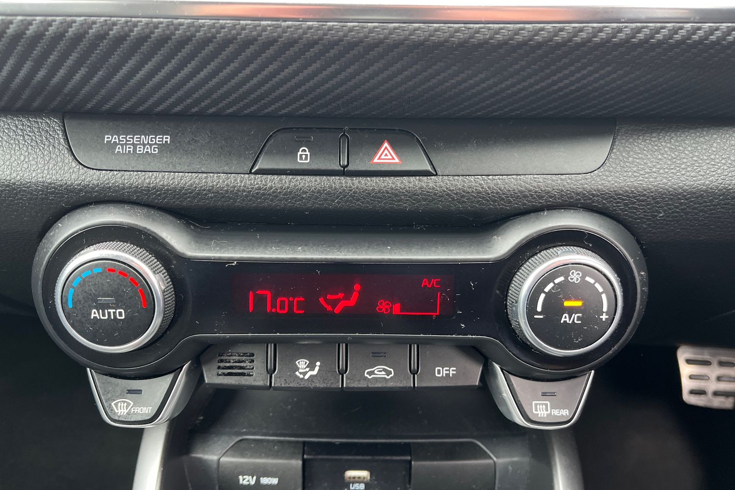 Kia STONIC Photo 35