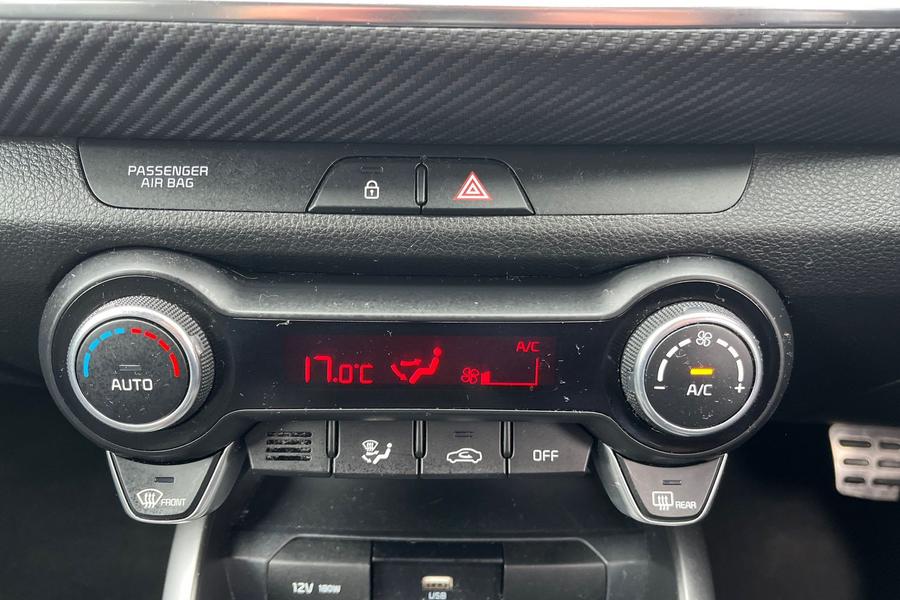 Kia STONIC Photo autoimg-89c21cadda66b1e518e6182922acab78f1b10c1f.jpg