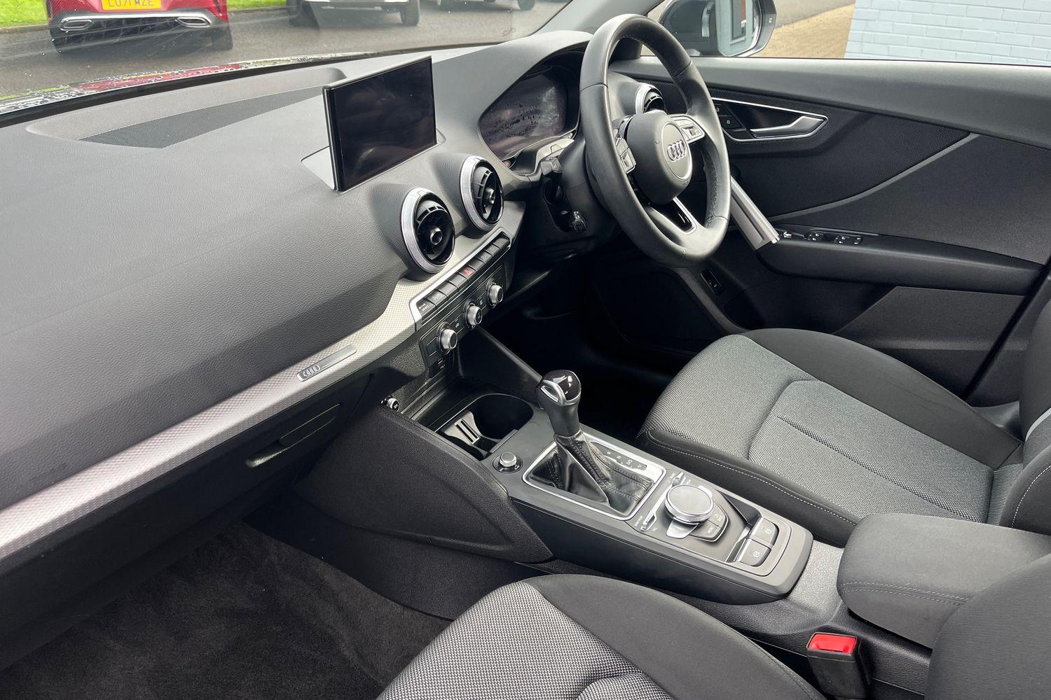 Audi Q2 Photo 17
