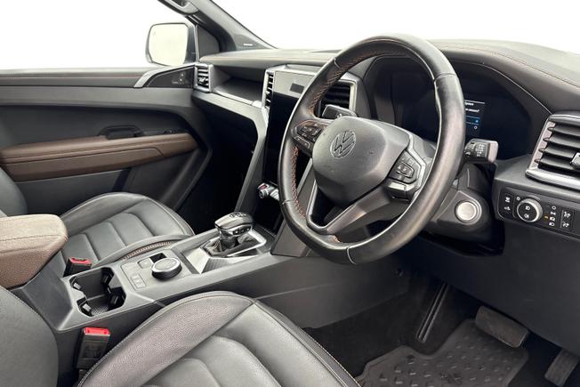 VOLKSWAGEN Amarok Photo 6