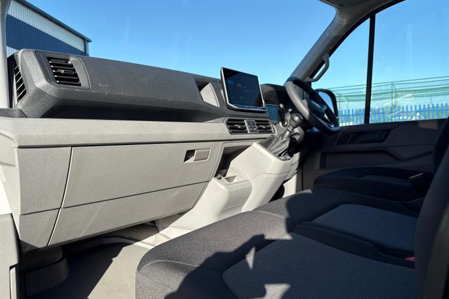 VOLKSWAGEN Crafter Photo 44