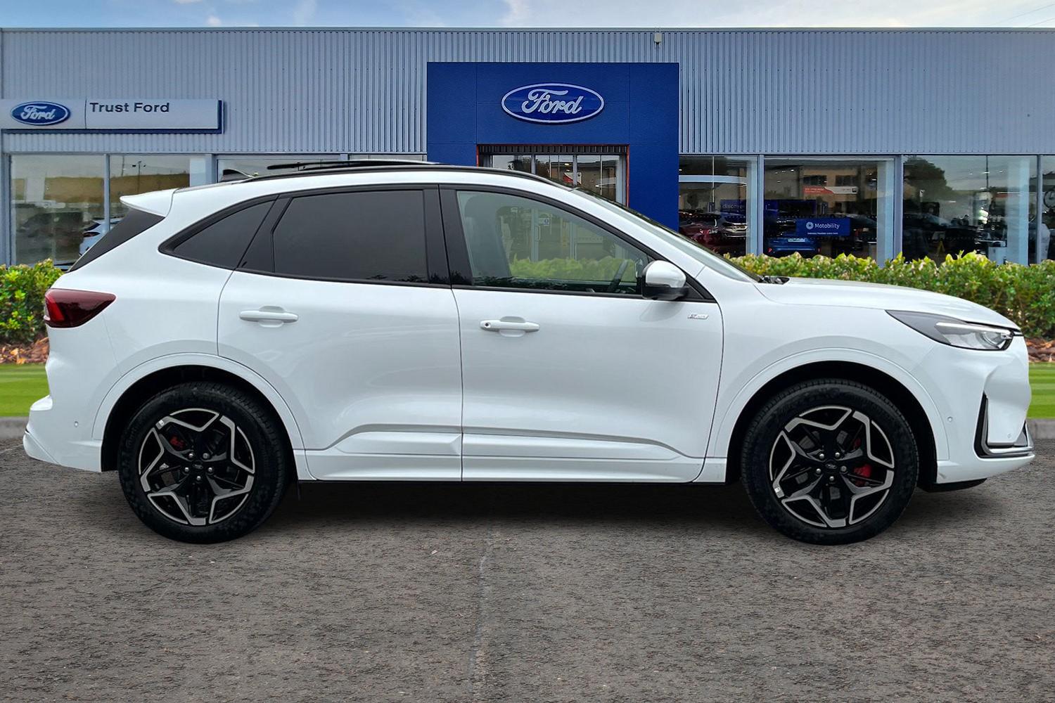 Ford KUGA Photo 2